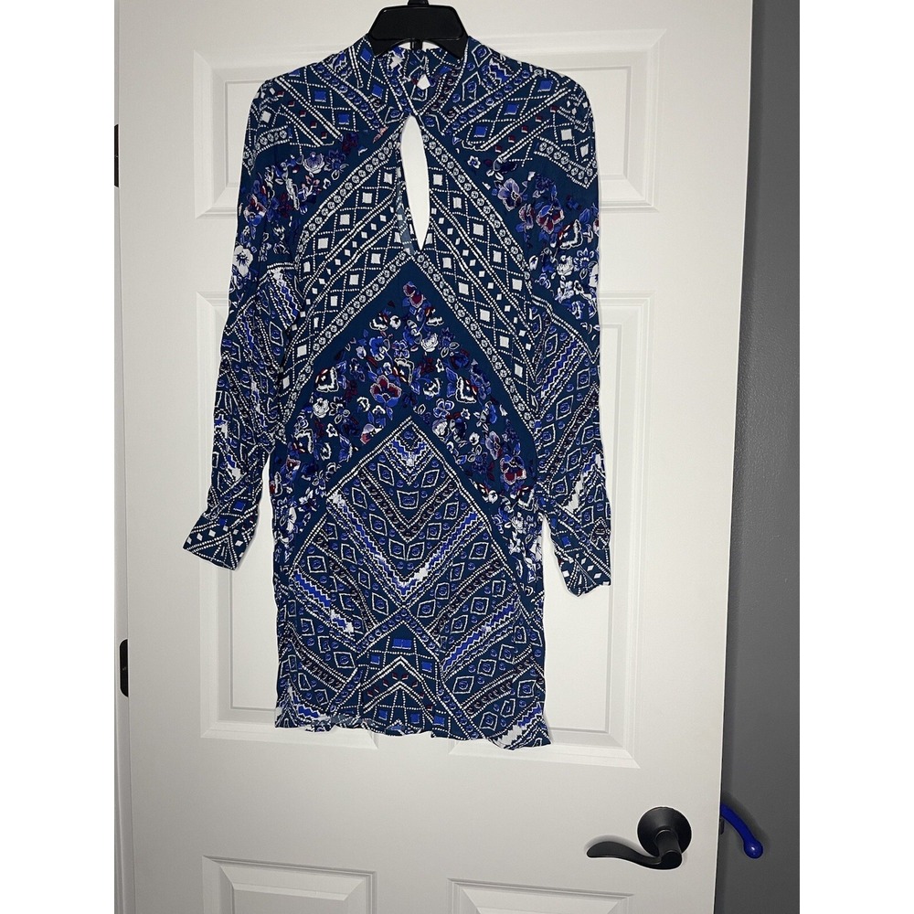 Express Mock Neck Mini dress Keyhole Cutouts Geometric Print medium NWT - Picture 1 of 2